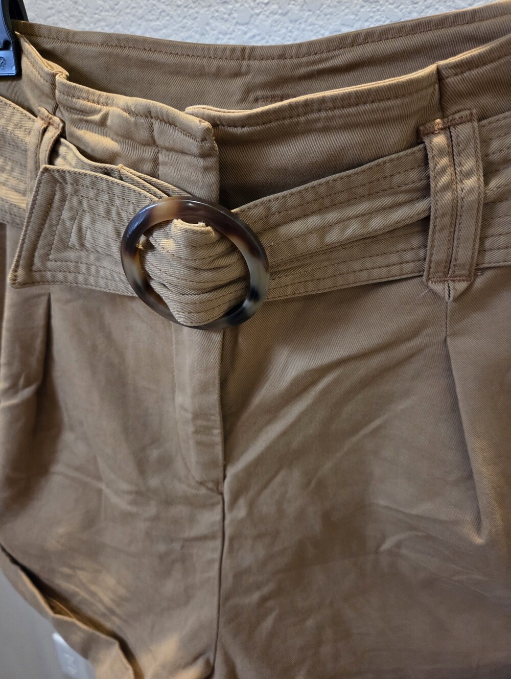Sezane New Rome Tan High-Waist Belted Shorts w/ Tortoiseshell Ring Belt- Size 4 - Picture 2 of 4